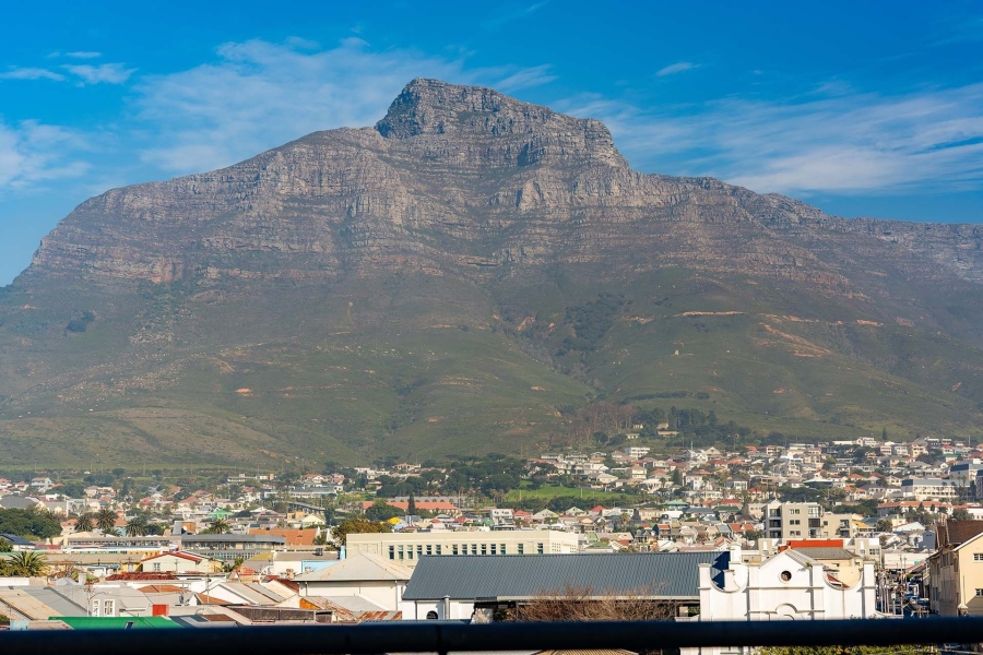 1 Bedroom Property for Sale in Woodstock Western Cape